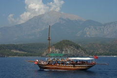 Costa de Kemer e Montes Tauro